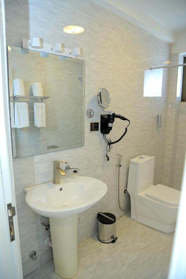 Abat Guest House 아디스아바바 외부 사진
