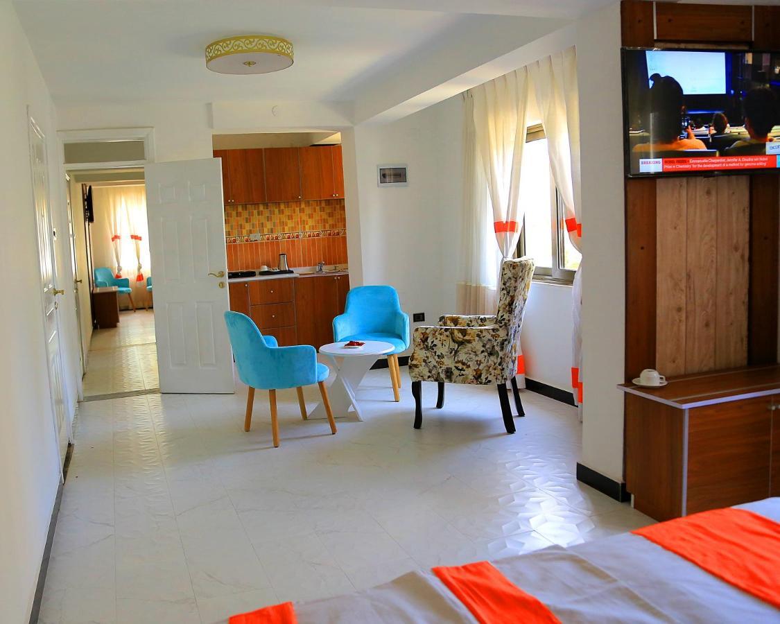 Abat Guest House 아디스아바바 외부 사진